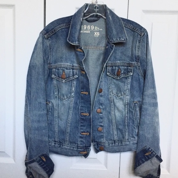 GAP Jackets & Blazers - [GAP] vintage light wash distressed jean jacket